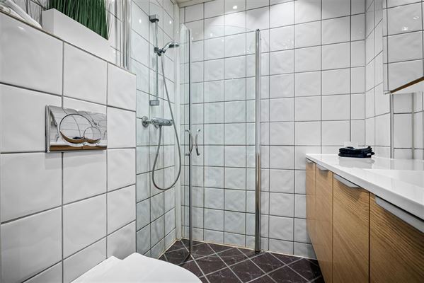 Brusesæt - din guide til det perfekte badeværelse